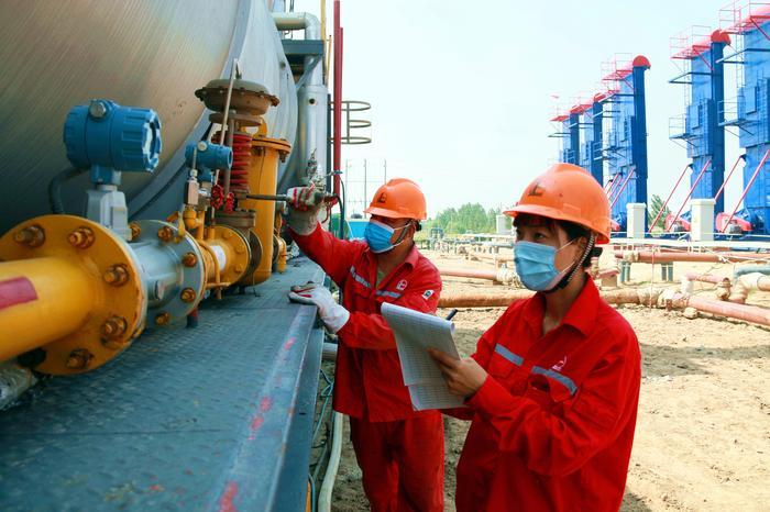 Real-Time Refining Process & Pipeline Monitoring